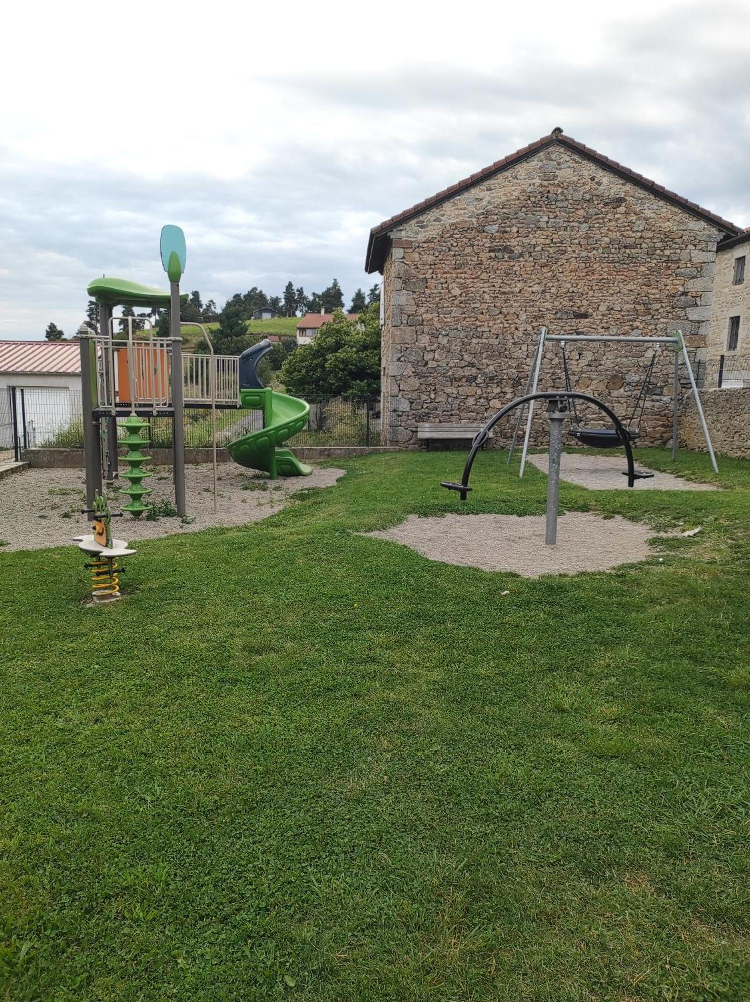 Appartement A La Campagne Venteuges Bagian luar foto